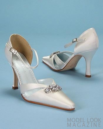 Свадебная обувь: нежные идеи для особенного дня